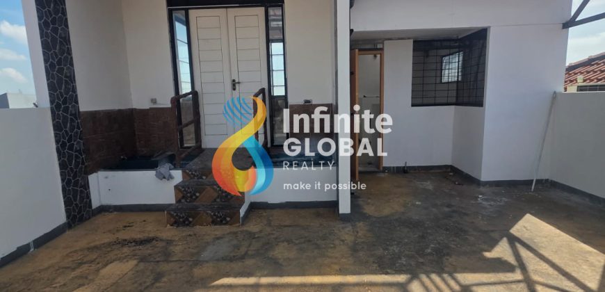 Jual Cepat Rumah Mewah 4 Lantai di Grand Poris Tangerang, Luas Bangunan 310 m²