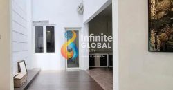 Rumah Besar Kebayoran Baru LT 469 m² Cocok Hunian atau Kantor Parkir 9 Mobil