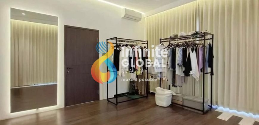 Rumah Besar Kebayoran Baru LT 469 m² Cocok Hunian atau Kantor Parkir 9 Mobil