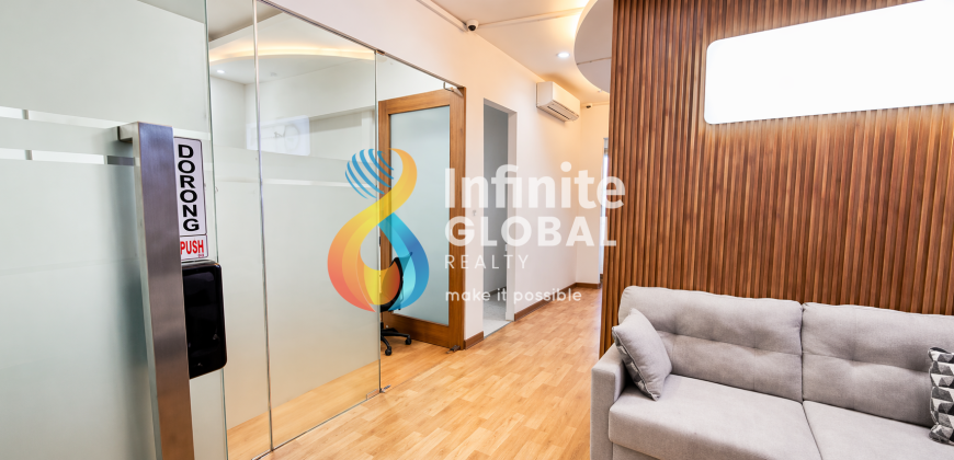 Gedung 3 Lantai Radio Dalam SHM Parkir 8 Mobil Lokasi Premium