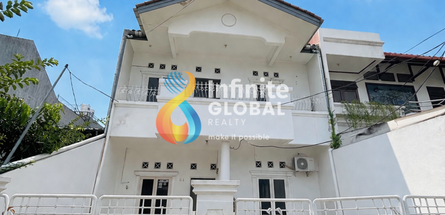Dijual Rumah Strategis Pondok Bambu Jakarta Timur 4 KT Jalan Depan 9 Meter