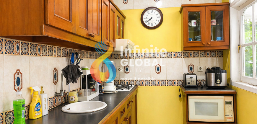 Rumah Luas 240m² di Modernland Dekat Sekolah Favorit