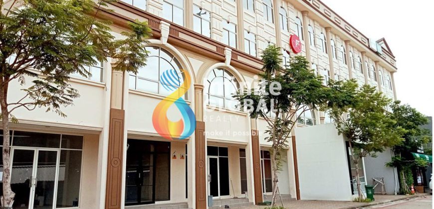 Ruko Gandeng Golf Island PIK 2, 4 Lantai Area Ramai & Premium Cocok Semua Bisnis