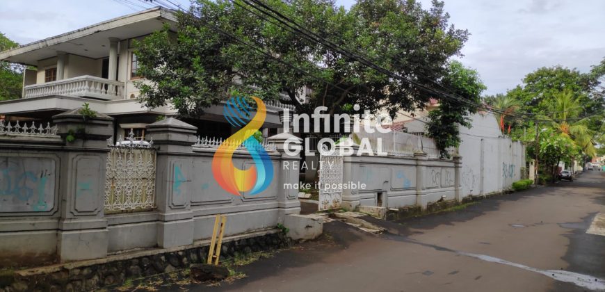 Rumah Tua Hitung Tanah 1.000 m² Komplek Polri Cilandak Belakang Ragunan
