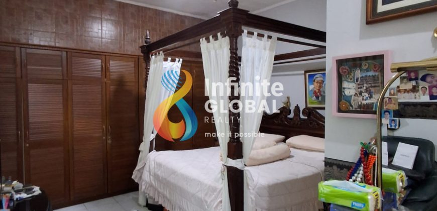 Dijual Rumah Strategis Tanah Kusir Kebayoran Lama, Muat 7 Mobil SHM Lokasi Premium