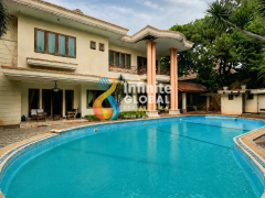 Exclusive House Permata Hijau – Bangunan Luas, Area Elite Jakarta Selatan