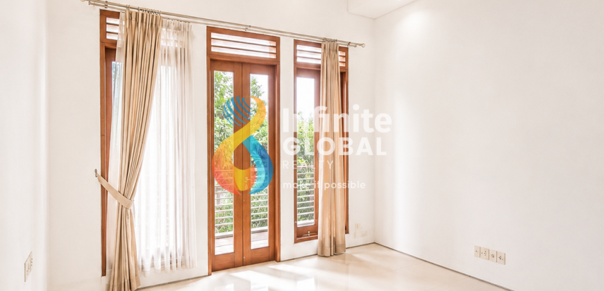 Disewakan Rumah Strategis Cipete Area Jalan MPR 4 KT, Semi Furnished, Dekat MRT