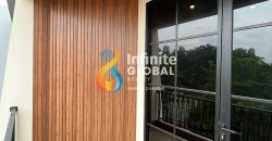 Rumah Baru 3 Lantai Tomang – Siap Huni, Akses 2 Mobil, Harga Turun!