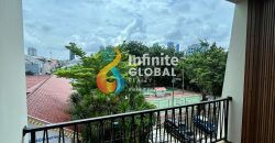 Rumah Baru 3 Lantai Tomang – Siap Huni, Akses 2 Mobil, Harga Turun!