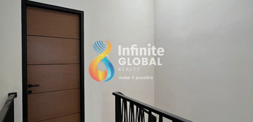 Rumah Baru 3 Lantai Tomang – Siap Huni, Akses 2 Mobil, Harga Turun!