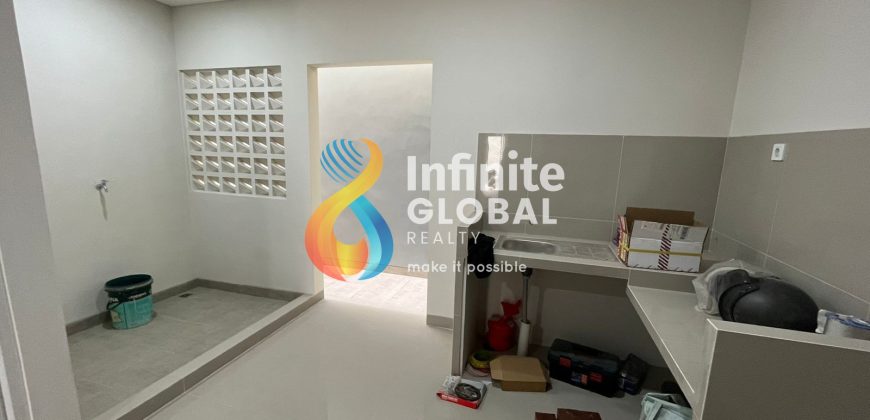 Rumah Baru 3 Lantai Tomang – Siap Huni, Akses 2 Mobil, Harga Turun!