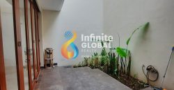 Rumah Mewah Disewakan di Cipete Private Pool, 4+1 Bedroom, Fully Equipped