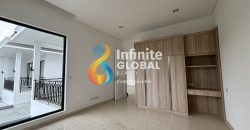 Disewakan Rumah Modern Tropical Mewah di Cipete Pool & Taman Luas Lokasi Premium