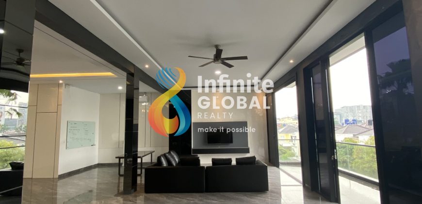 Luxury House Kemanggisan dalam Cluster Elite – 5 KT, Row Jalan Lebar, Siap Tempati