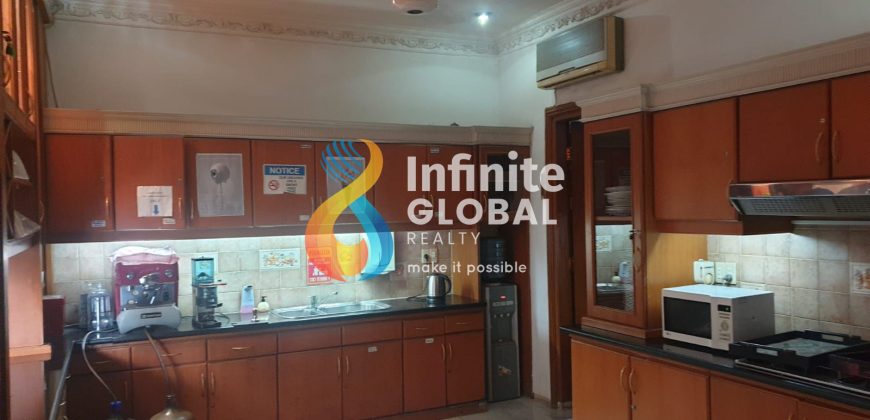Disewakan Rumah Besar di Kemang Ex Home Office 7 KT Pool & Garden Lokasi Strategis