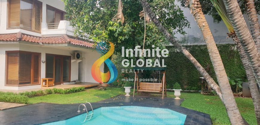Disewakan Rumah Besar di Kemang Ex Home Office 7 KT Pool & Garden Lokasi Strategis