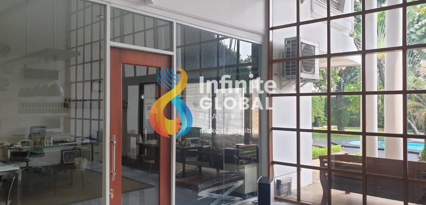 Disewakan Rumah Besar di Kemang Ex Home Office 7 KT Pool & Garden Lokasi Strategis