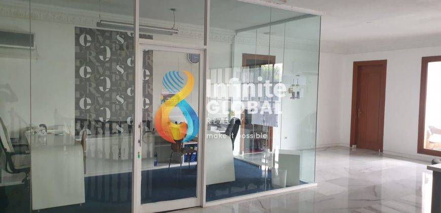 Disewakan Rumah Besar di Kemang Ex Home Office 7 KT Pool & Garden Lokasi Strategis