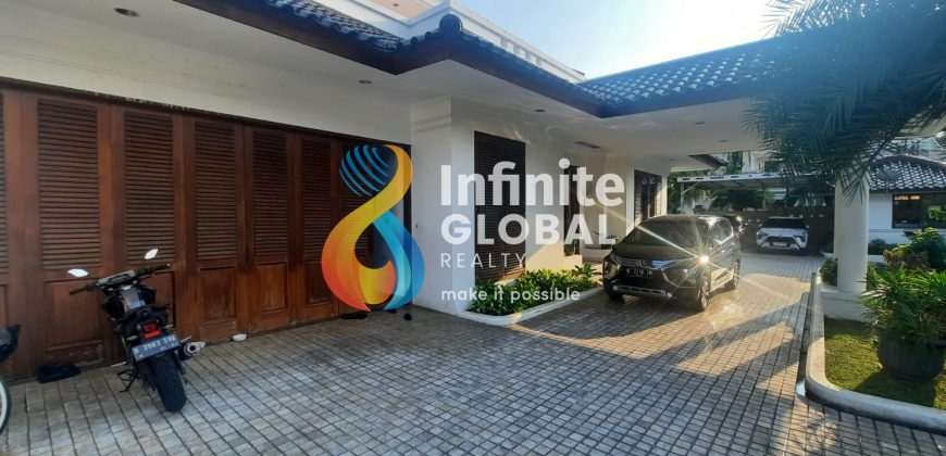Rumah Townhouse Mewah Pejaten Barat Private Pool, Luas 1.150 m²