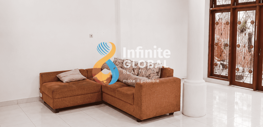 Harga Turun! Rumah Semi Furnished 250 m² di Banjar Wijaya Tangerang
