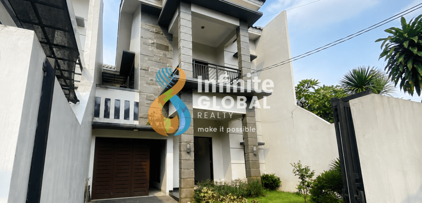 Rumah Mewah Pejaten 330 m² Dekat Kemang & TB Simatupang | 5+1 KM | Siap Huni