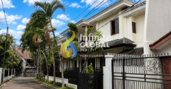 Luxury House Patra Kuningan 5 Kamar Tidur, Marmer Italia & Pool