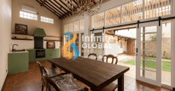 Rumah Siap Huni Disewakan di Kemang | 3 KT | Taman Besar | Lokasi Premium