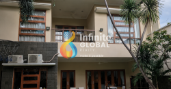 Spacious 5-Bedroom House with Private Pool for Rent in Kemang