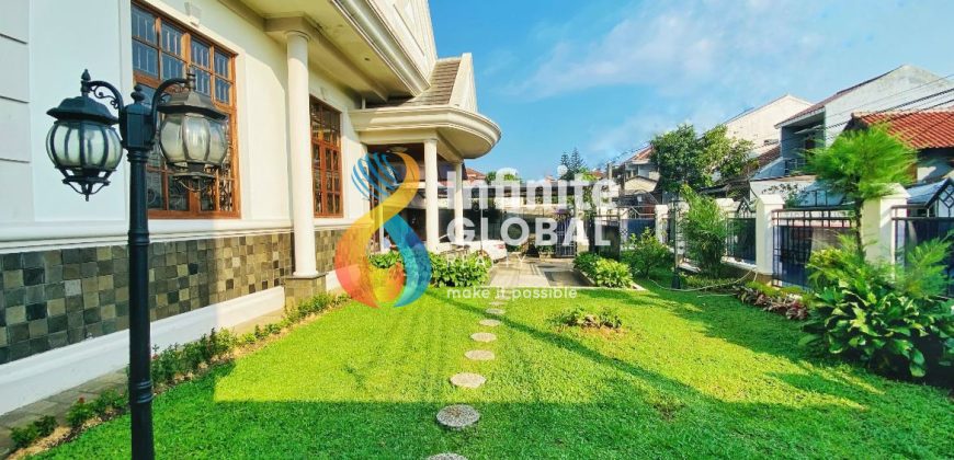 Rumah Luas dengan Taman Besar di Jagakarsa, LT 607 m² Dekat Tol Andara