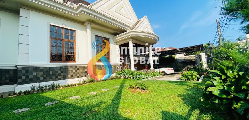 Rumah Luas dengan Taman Besar di Jagakarsa, LT 607 m² Dekat Tol Andara