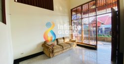 Rumah Luas dengan Taman Besar di Jagakarsa, LT 607 m² Dekat Tol Andara