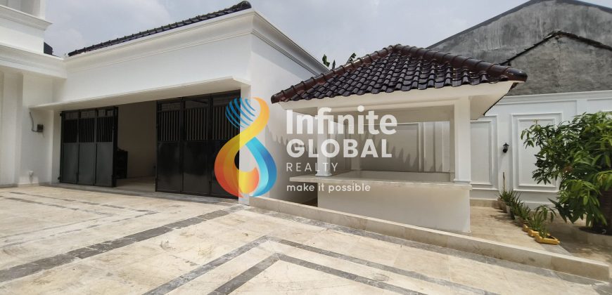 Rumah Mewah Premium Jagakarsa | 5+2 KT | Swimming Pool, Home Cinema, Carport 10 Mobil