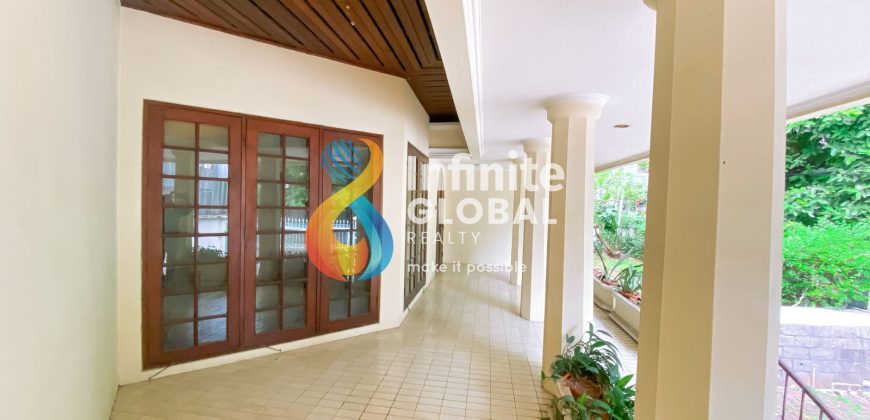 Dijual Rumah Strategis Area Mega Kuningan, Cocok untuk Residence atau Kantor Perwakilan