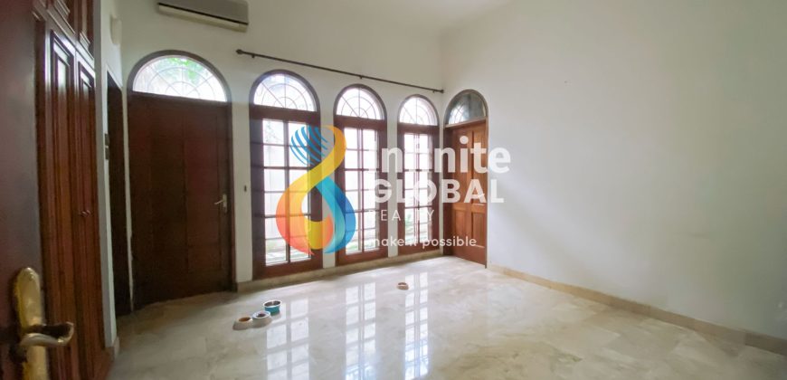 Dijual Rumah Strategis Area Mega Kuningan, Cocok untuk Residence atau Kantor Perwakilan