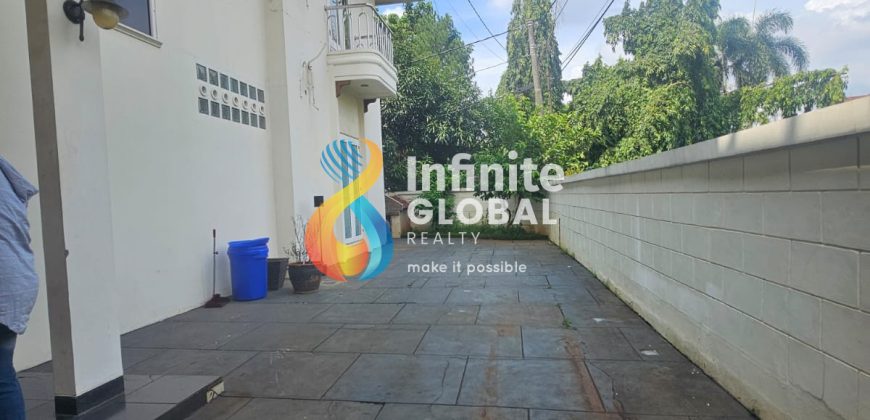 Rumah Besar 2,5 Lantai di Villa Melati Mas, LT 312 m² LB ±500 m² Hanya Rp 2,9 M