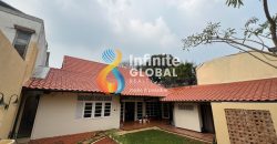 Rumah Siap Huni Disewakan di Kemang | 3 KT | Taman Besar | Lokasi Premium