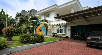 Exclusive Home Simprug Golf | 914 m² | Private Pool & Gazebo