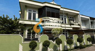 Dijual Rumah 2 Lantai di Summarecon Kelapa Gading LT 261 m² Lokasi Strategis