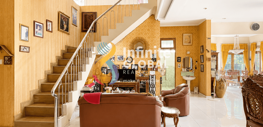 Dijual Rumah 2 Lantai di Summarecon Kelapa Gading LT 261 m² Lokasi Strategis