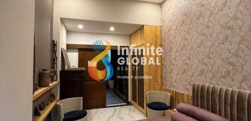 Dijual Rumah Mewah Artistik 3 Lantai di Kemanggisan Utama Kolam Renang & Jacuzzi
