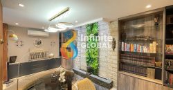 Dijual Rumah Mewah Artistik 3 Lantai di Kemanggisan Utama Kolam Renang & Jacuzzi