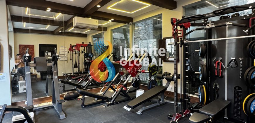Dijual Rumah Mewah Artistik 3 Lantai di Kemanggisan Utama Kolam Renang & Jacuzzi