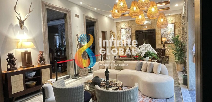 Dijual Rumah Mewah Artistik 3 Lantai di Kemanggisan Utama Kolam Renang & Jacuzzi