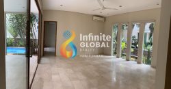 Exclusive Family Residence di Pejaten Barat – Luas, Nyaman & Private