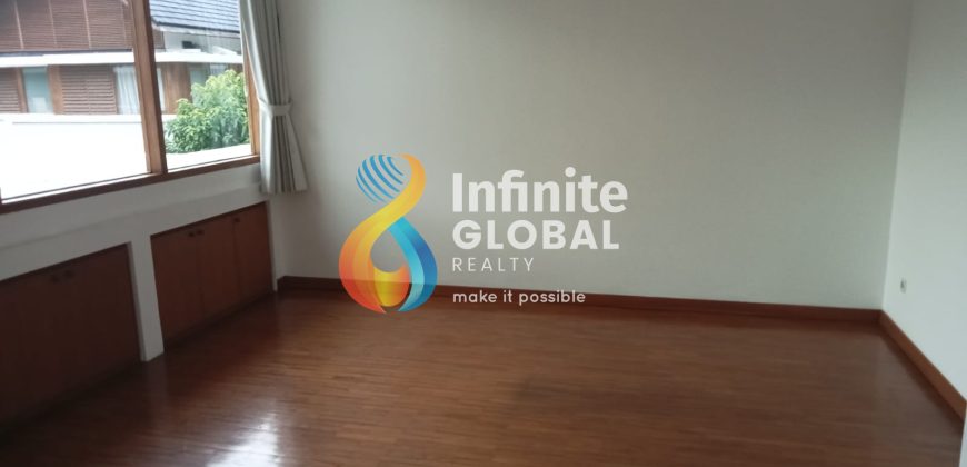 Disewakan Townhouse Eksklusif Kemang Utara | Private Pool | One Gate