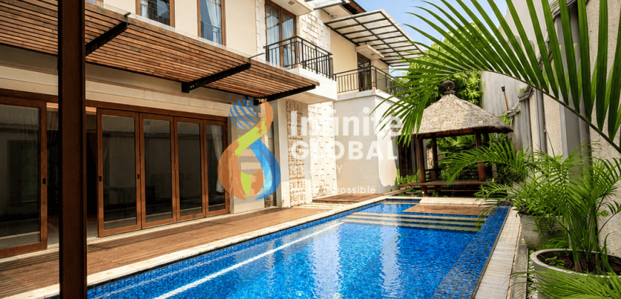 Dijual Rumah Luas di Kemang Dalam Townhouse Jakarta Selatan