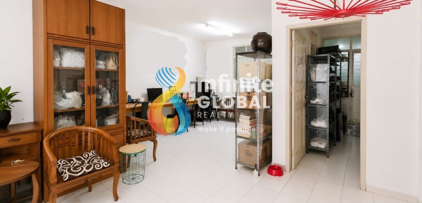 Dijual rumah lokasi strategis Komplek Perumahan Griya Mas Srengseng