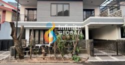 Rumah 2 Lantai Bintaro Sektor 9 Fasad Modern, 5+1 Kamar, LB 324 m²