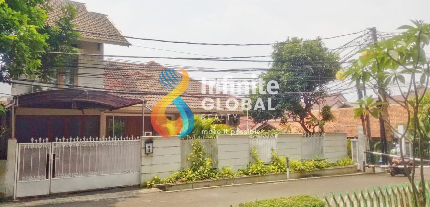 Rumah Hook Jatipadang Jaksel LT 360 m², 6+1 KT, Dekat TB Simatupang