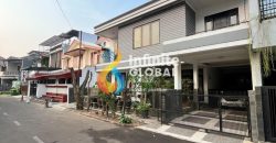Rumah 2 Lantai Bintaro Sektor 9 Fasad Modern, 5+1 Kamar, LB 324 m²